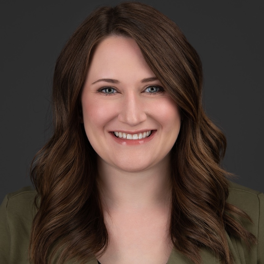 Meet Your Posher, Carrie